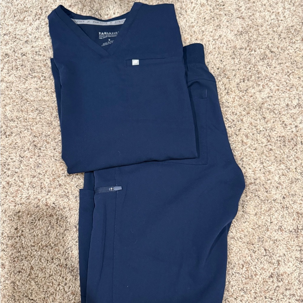 Fabletics Scrub Sets Size Small Except - image 1